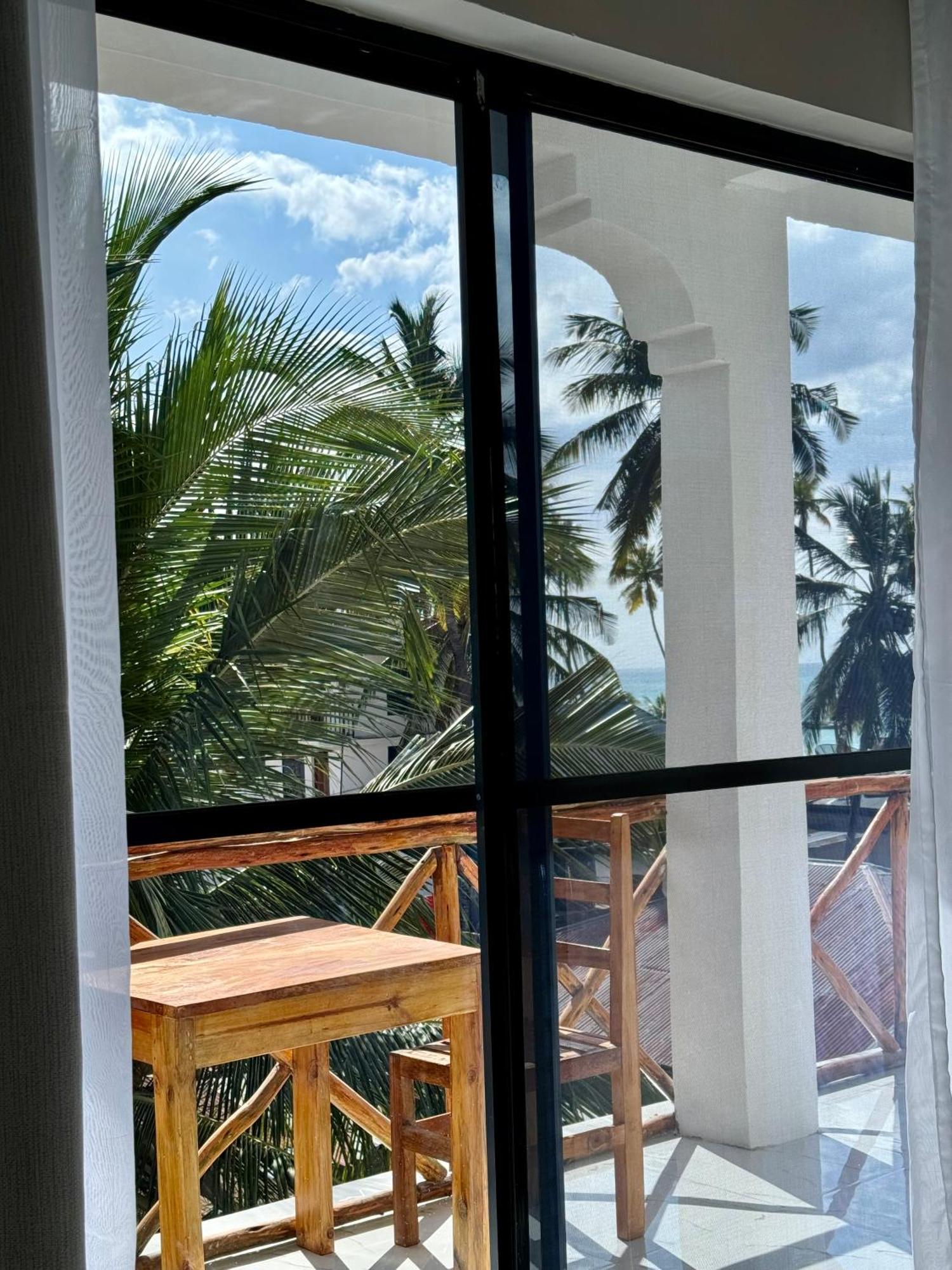 Rafiki Hotel Nungwi Beach Exterior photo